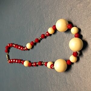 Vintage White & Red Faceted Beaded Necklace Granny Chic Retro